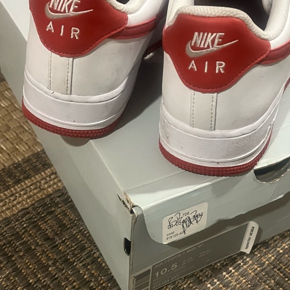 Nike Air White and Red Sneakers - Picture 7 of 8